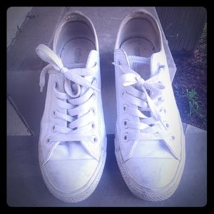 Converse white leather chuck taylor